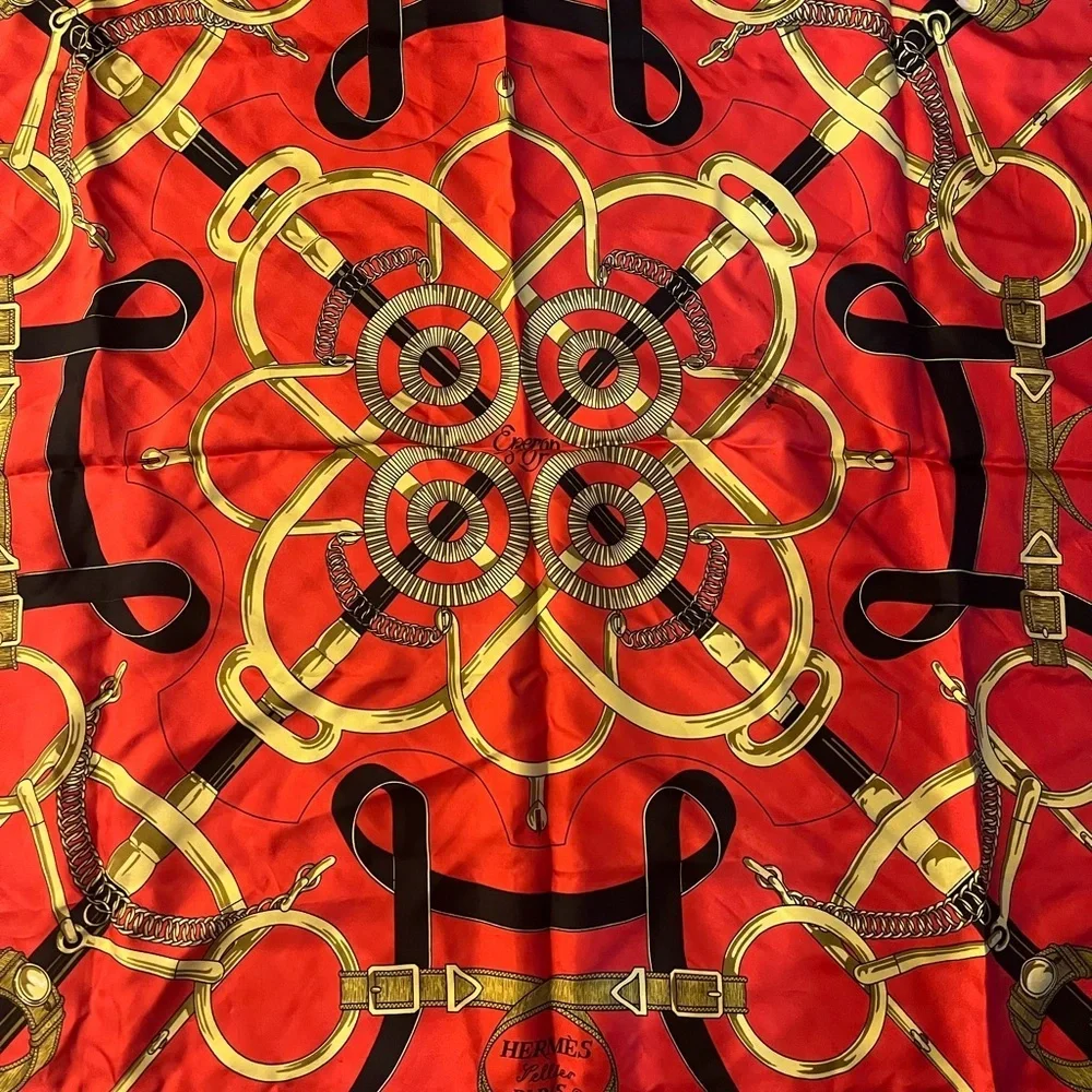Hermès  Esperon D’Or Red and Gold Silk Scarf - Picture 8 of 9